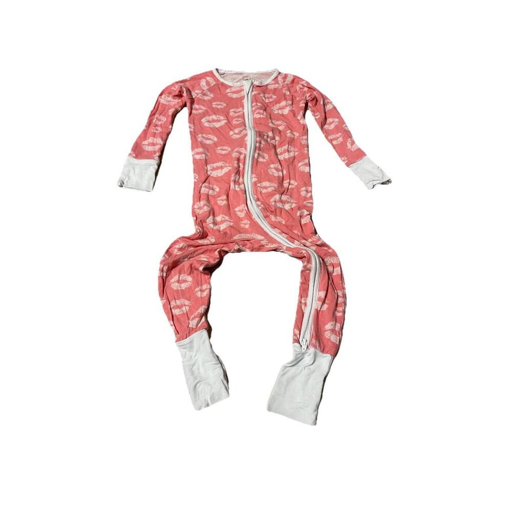 Little Sleepies Pink Kisses Valentines Day Zippy Pajamas Lips Size 12-18m H85